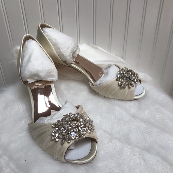 Badgley Mischka Sabine jeweled shoe! Brand New! - Picture 8 of 8